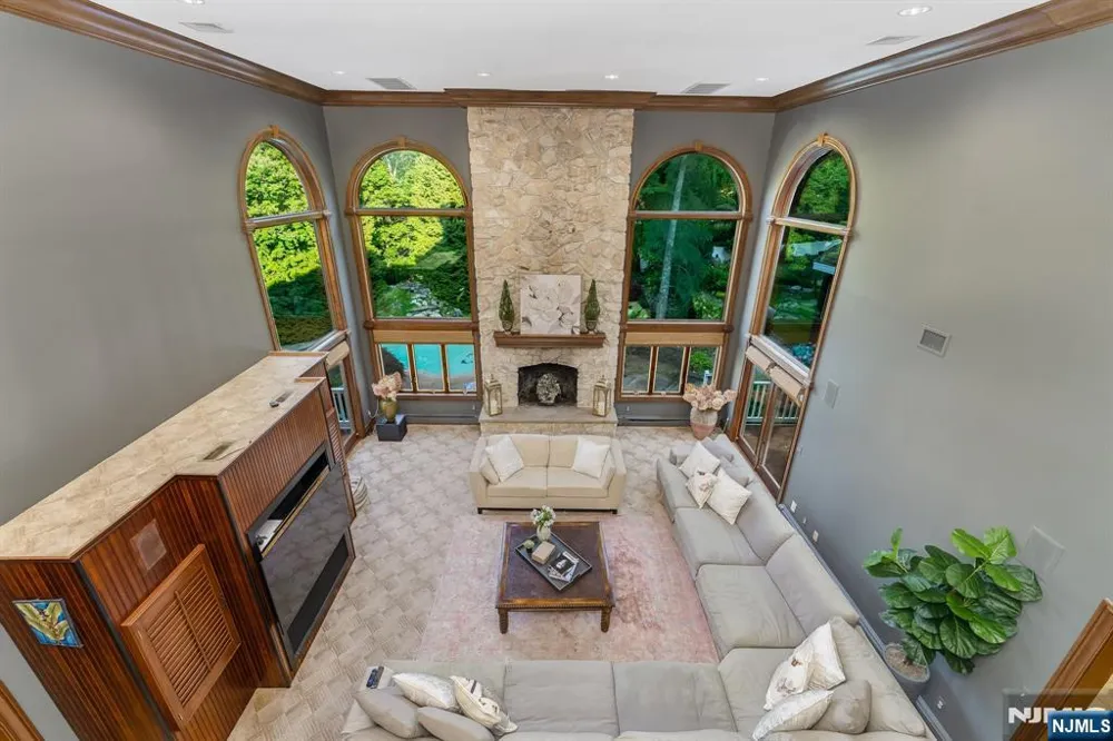 25 Wilshire Drive Sparta, NJ 07871