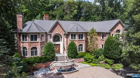 6 Adams Road
