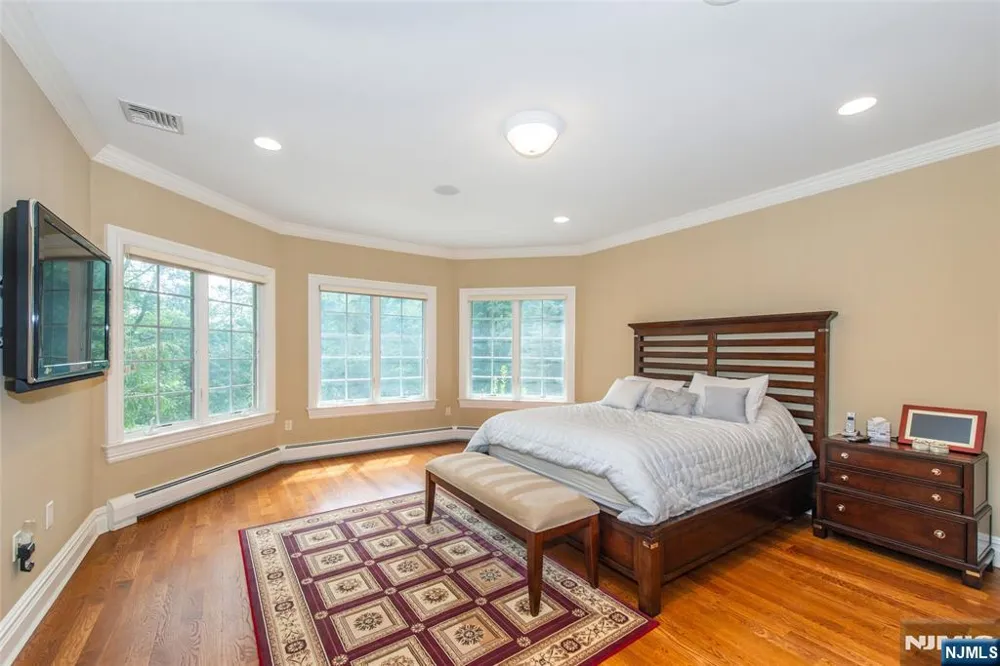6 Adams Road Saddle River, NJ 07458