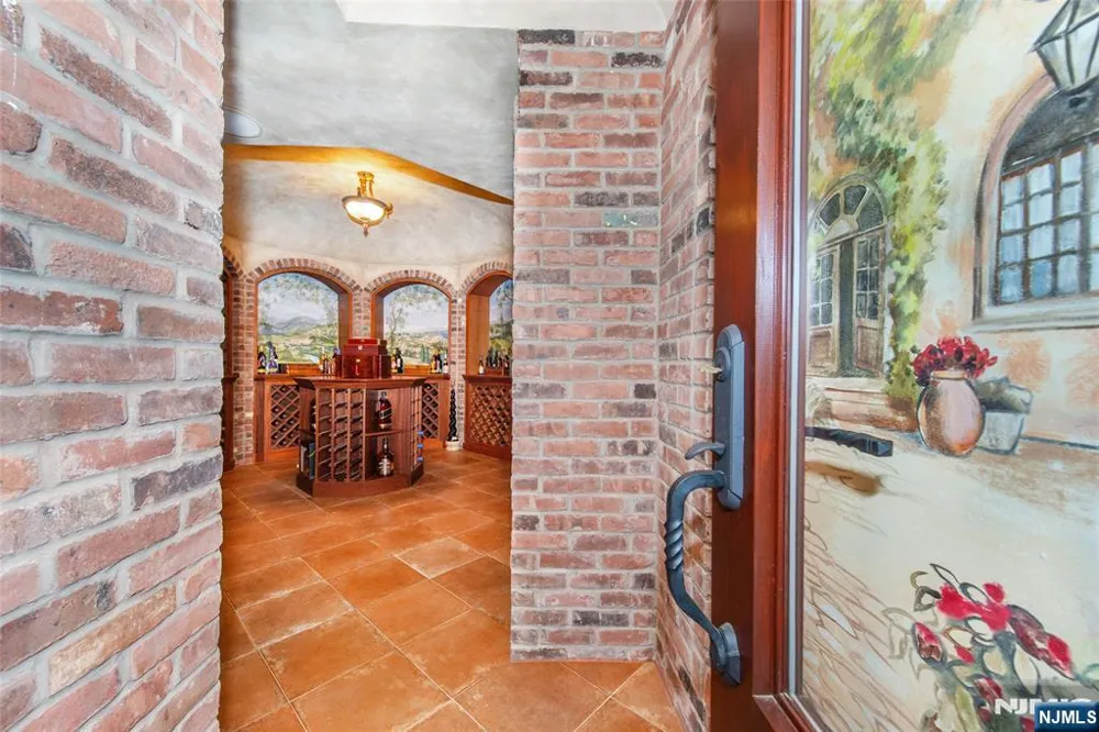 6 Adams Road Saddle River, NJ 07458