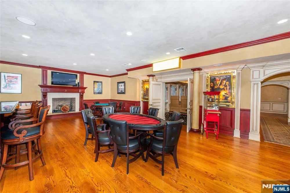 6 Adams Road Saddle River, NJ 07458