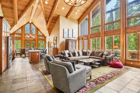 224 Trailhead Drive #3081