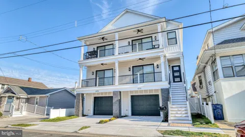 107 NEW HAVEN AVENUE #B (UPSTAIRS)