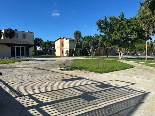 10851 SW 2nd St #K106 Sweetwater, FL 33174