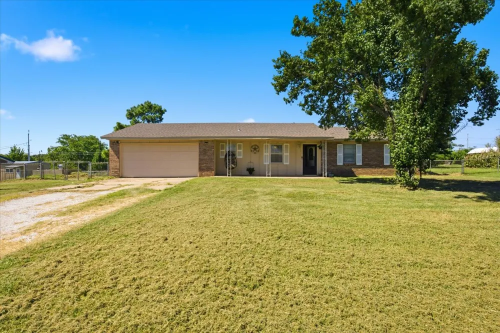 9282 County Road 1540 Ada, OK 74820