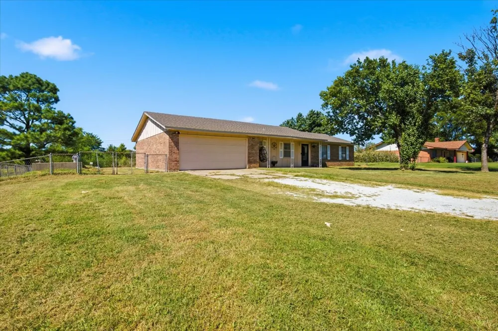 9282 County Road 1540 Ada, OK 74820