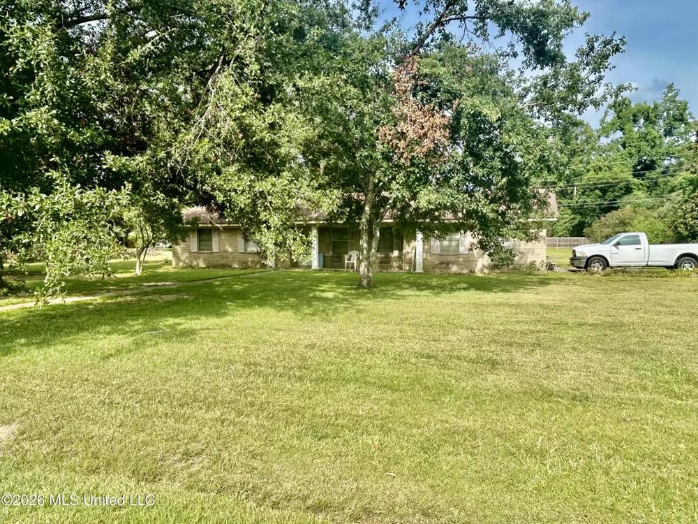 27 Sunset Circle Greenwood, MS 38930