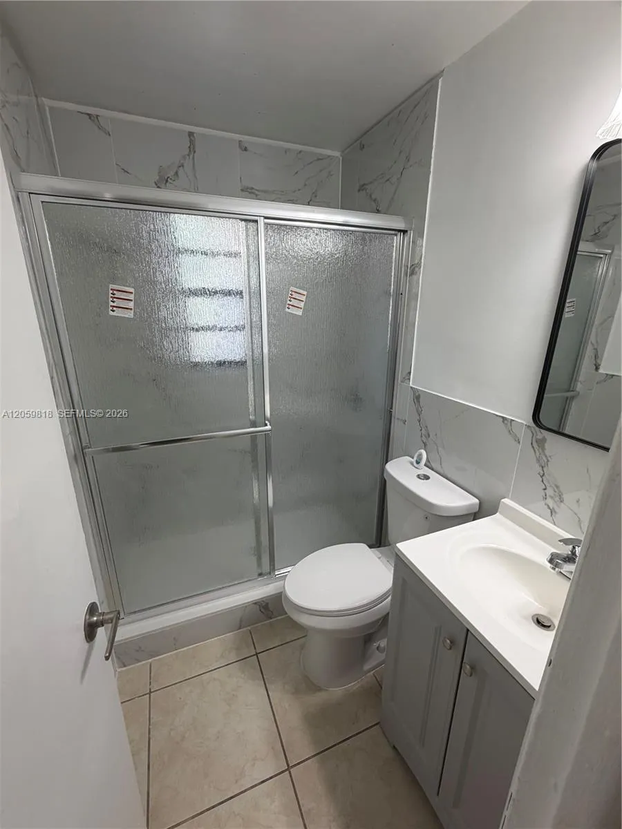 613 NW 5 CT Hallandale Beach, FL 33009