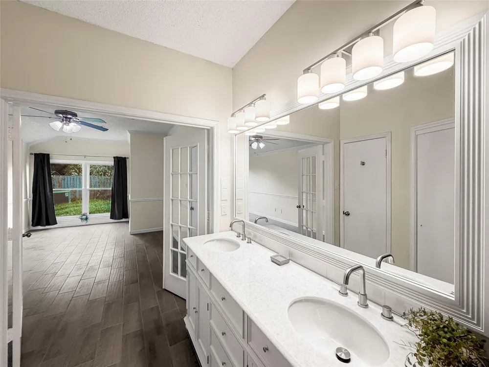 13635 Repa Lane Houston, TX 77014