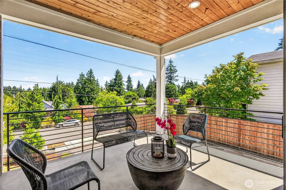 17051 8th Avenue NE Shoreline, WA 98155
