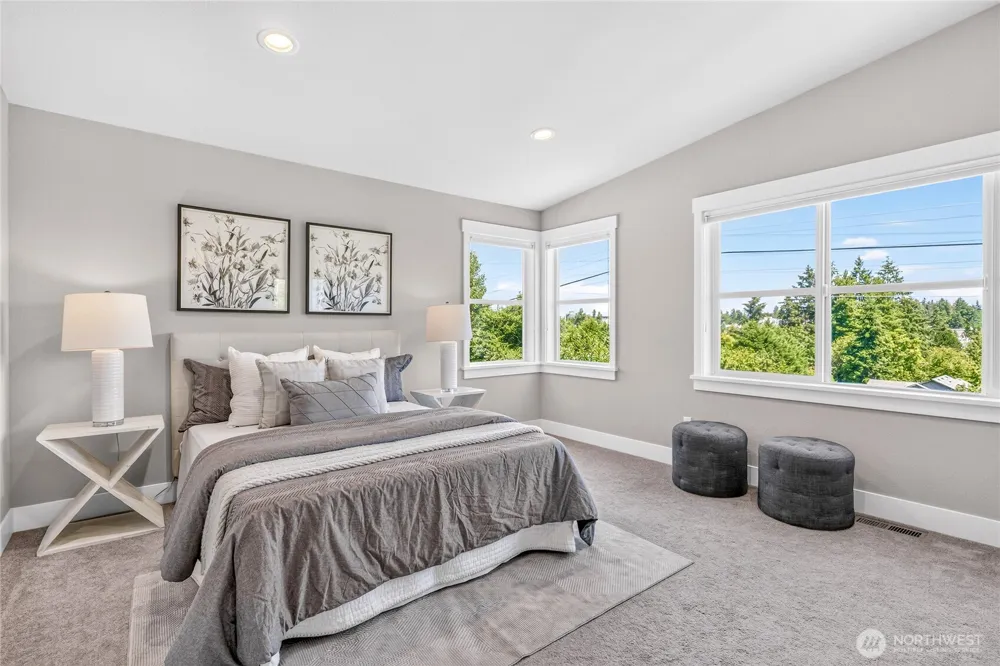 17051 8th Avenue NE Shoreline, WA 98155