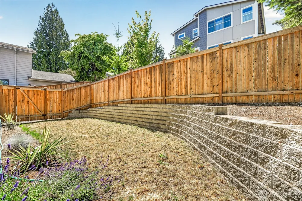 17051 8th Avenue NE Shoreline, WA 98155