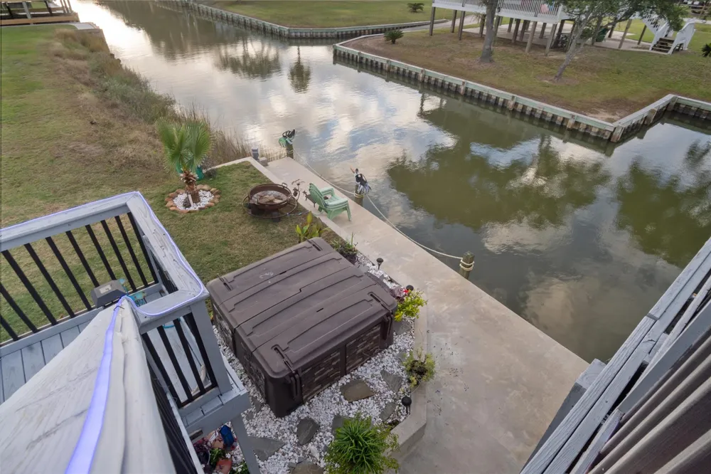 1129 Prides Lane Bolivar Peninsula, TX 77650