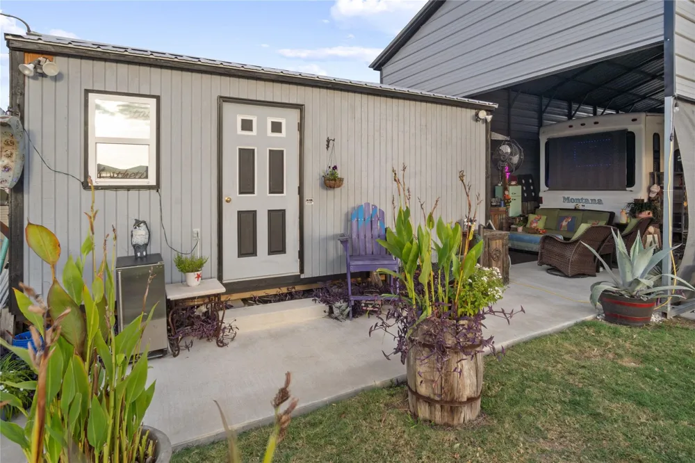 1129 Prides Lane Bolivar Peninsula, TX 77650
