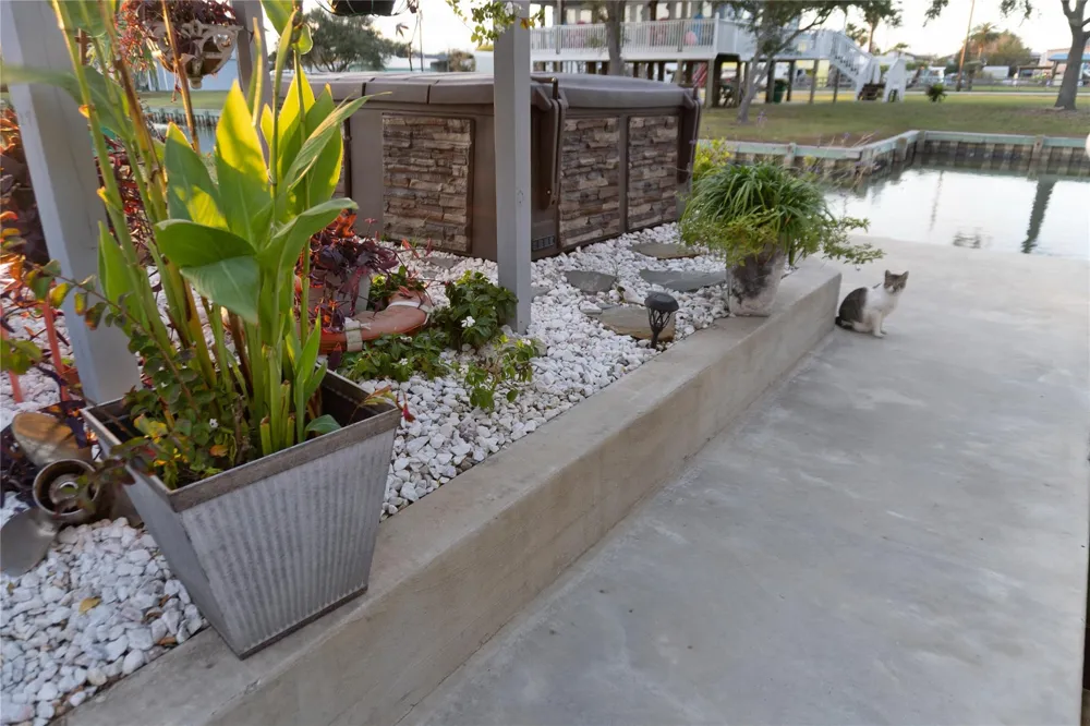 1129 Prides Lane Bolivar Peninsula, TX 77650