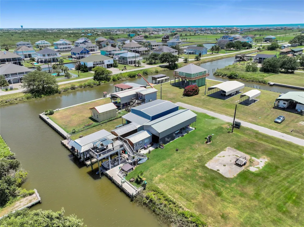 1129 Prides Lane Bolivar Peninsula, TX 77650