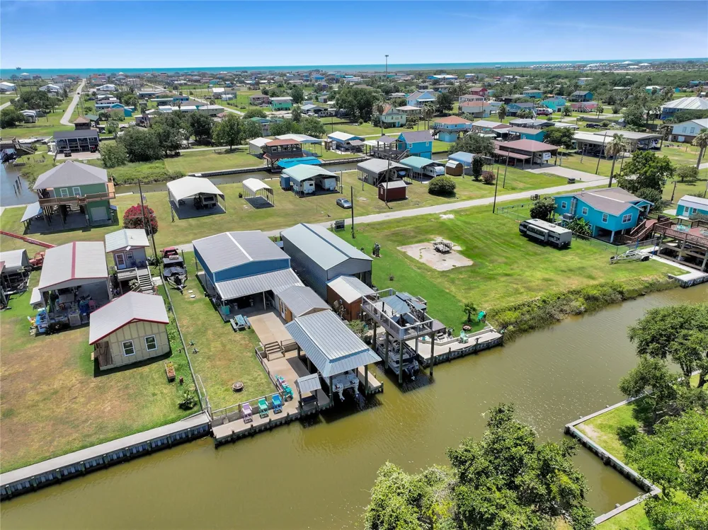 1129 Prides Lane Bolivar Peninsula, TX 77650
