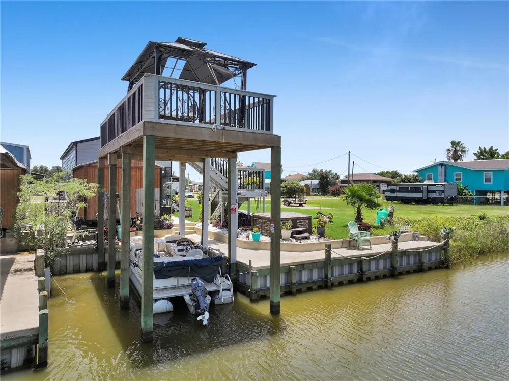 1129 Prides Lane Bolivar Peninsula, TX 77650