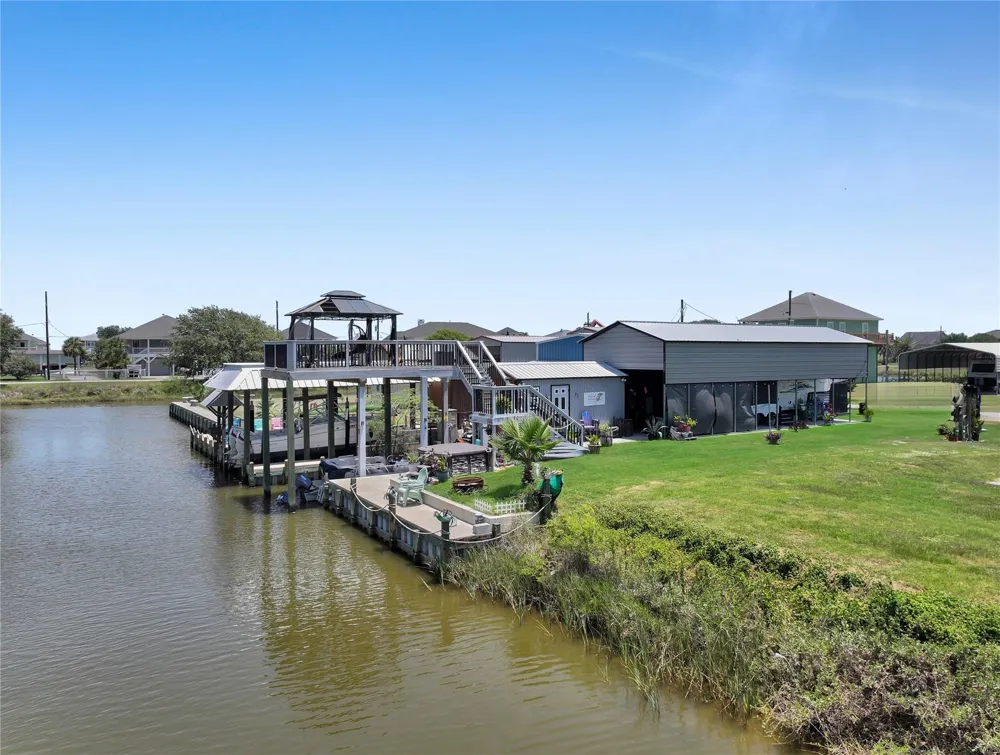 1129 Prides Lane Bolivar Peninsula, TX 77650