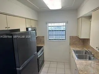 1635 NW 1st Ave Florida City, FL 33034