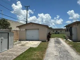 1635 NW 1st Ave Florida City, FL 33034
