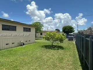 1635 NW 1st Ave Florida City, FL 33034