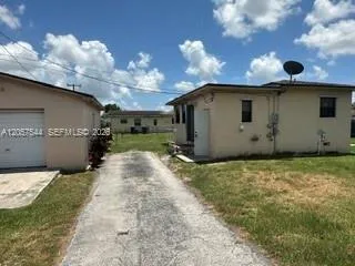 1635 NW 1st Ave Florida City, FL 33034