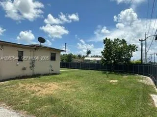 1635 NW 1st Ave Florida City, FL 33034