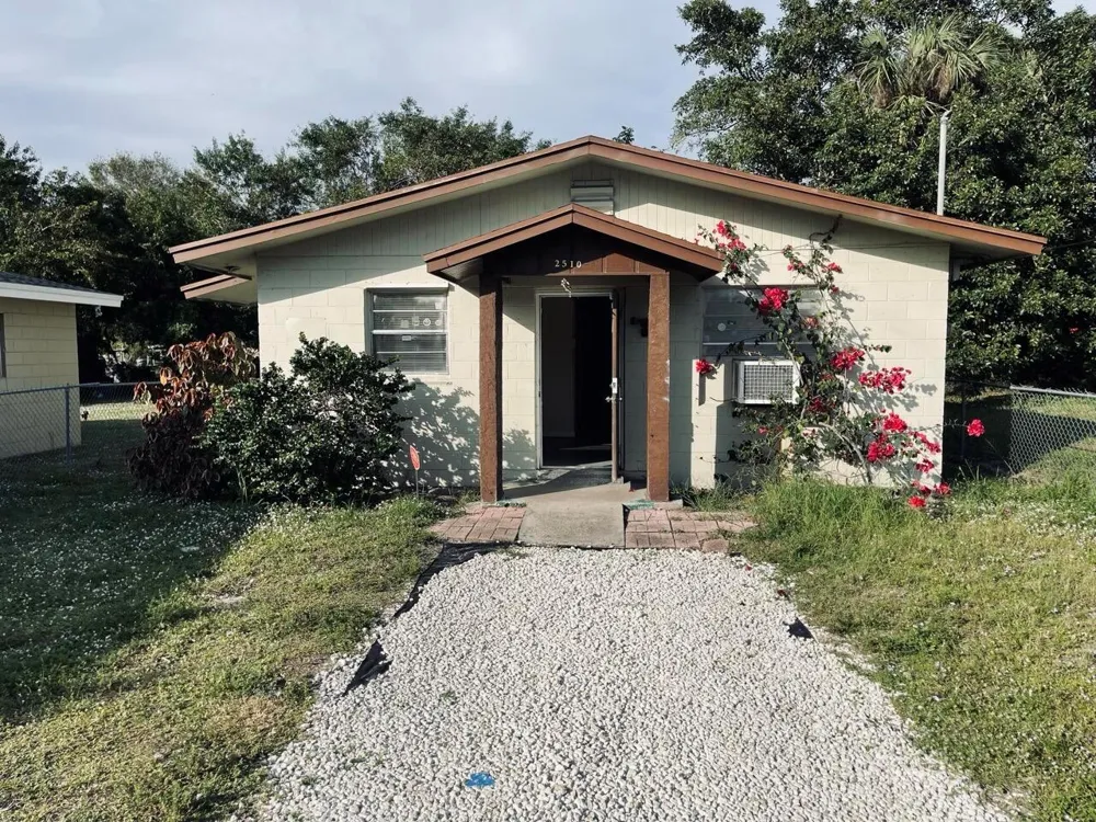 2510 Avenue I Fort Pierce, FL 34947