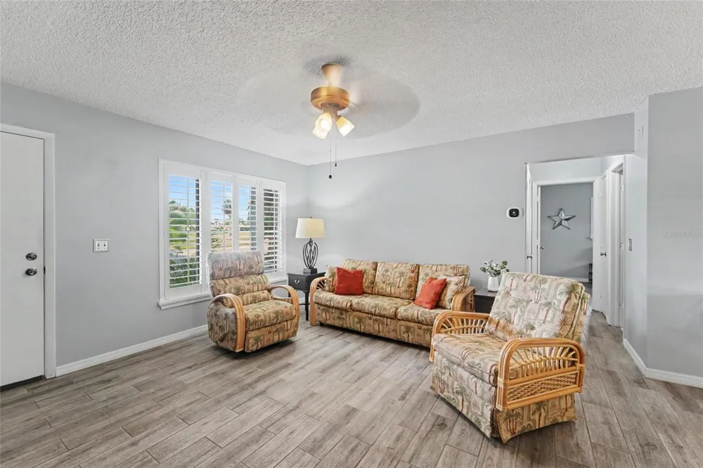1496 QUEEN ANNE DRIVE Palm Harbor, FL 34684
