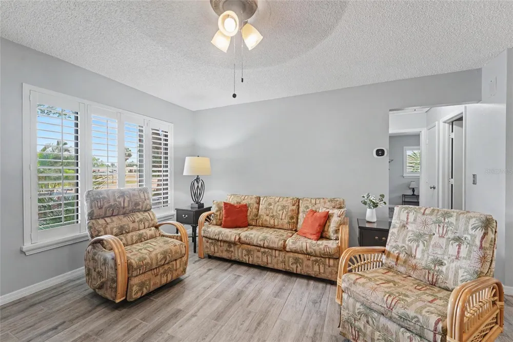 1496 QUEEN ANNE DRIVE Palm Harbor, FL 34684