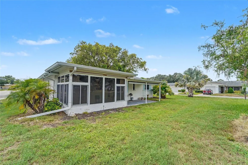 1496 QUEEN ANNE DRIVE Palm Harbor, FL 34684