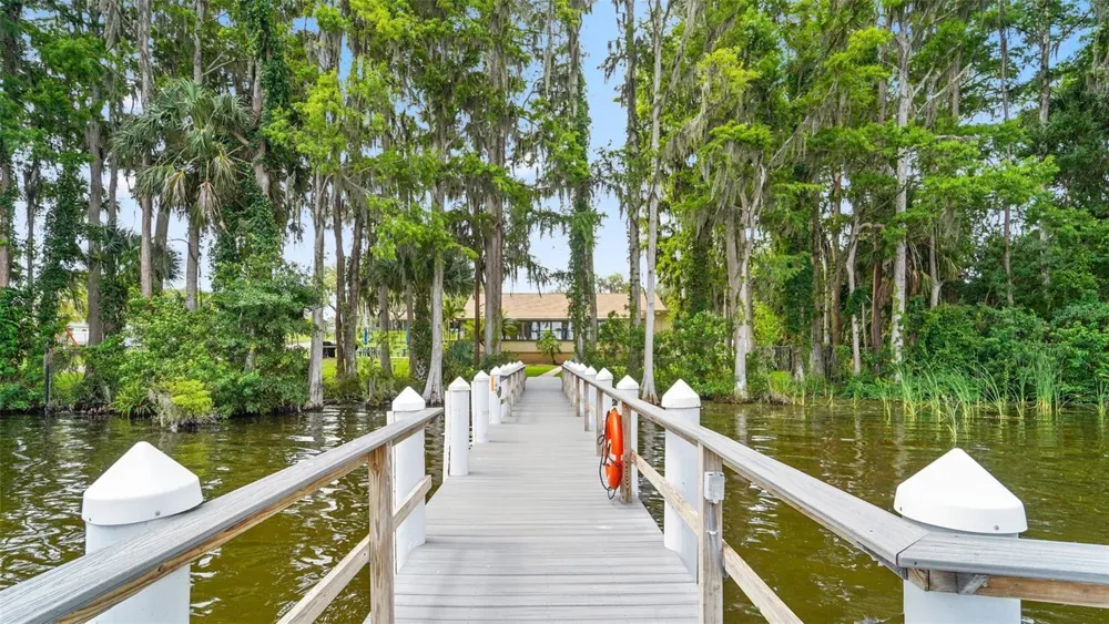 1496 QUEEN ANNE DRIVE Palm Harbor, FL 34684