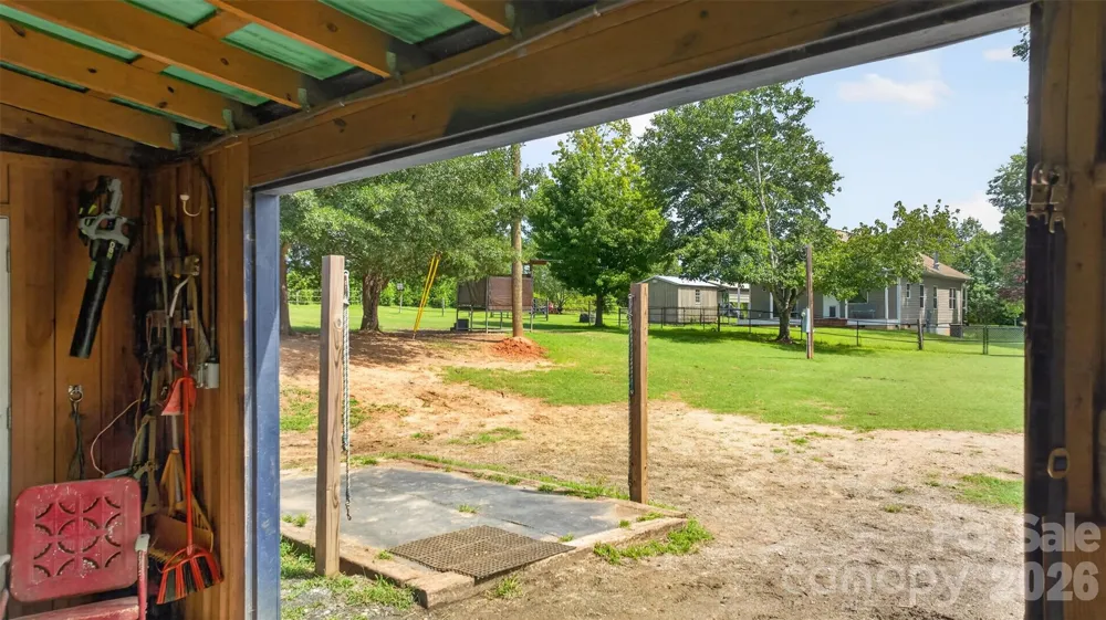 1568 John Smith Road Columbus, NC 28722