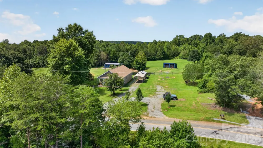 1568 John Smith Road Columbus, NC 28722