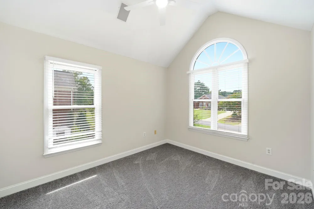 5305 Ravenglass Court Waxhaw, NC 28173