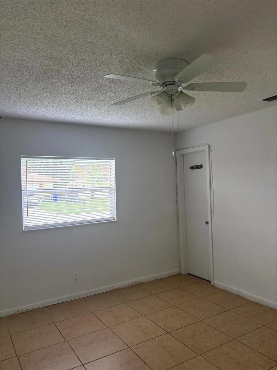 3801 Van Cott Circle West Palm Beach, FL 33403