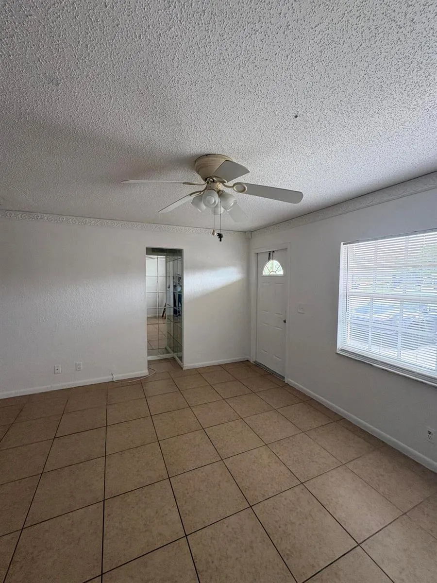 3801 Van Cott Circle West Palm Beach, FL 33403