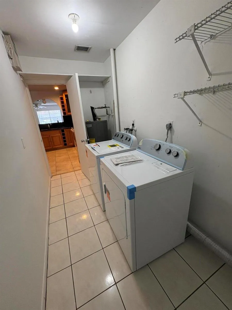 3801 Van Cott Circle West Palm Beach, FL 33403