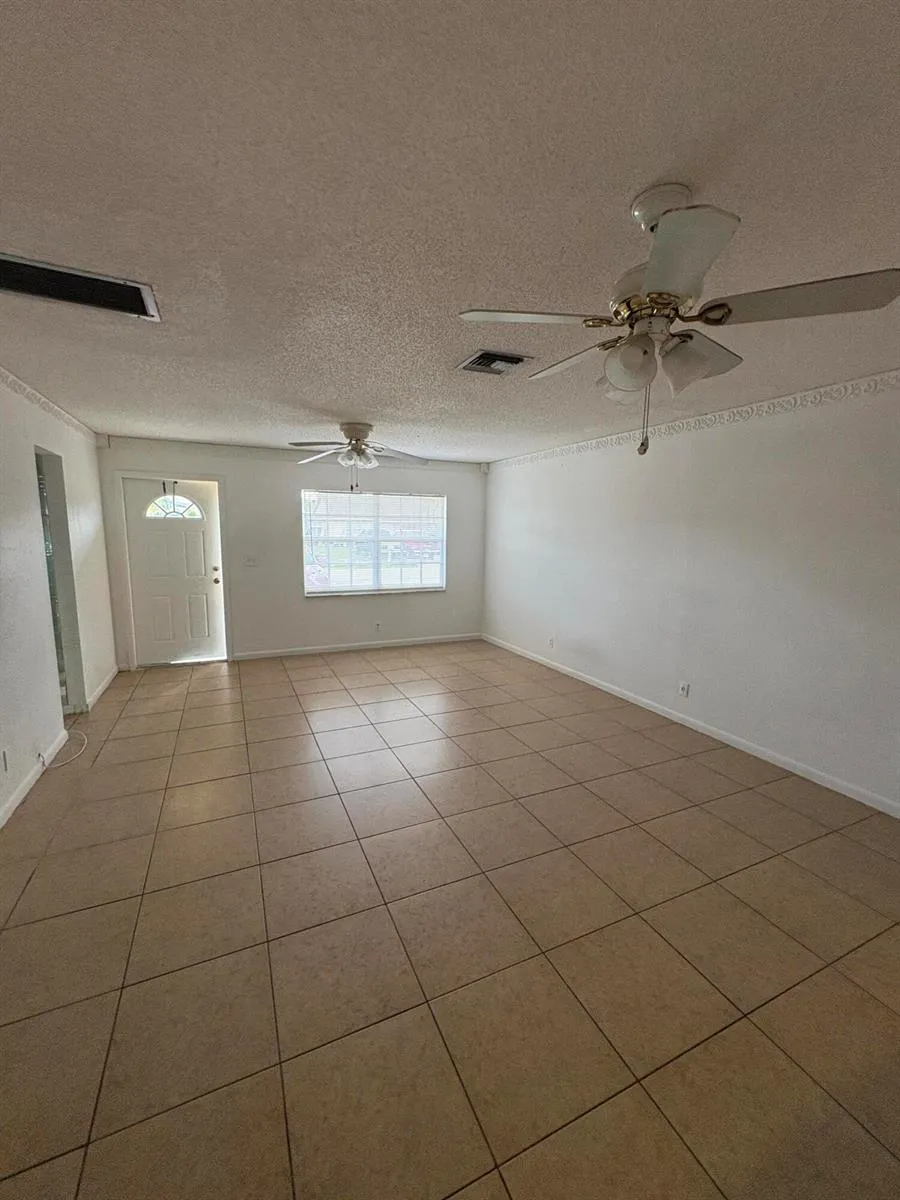 3801 Van Cott Circle West Palm Beach, FL 33403