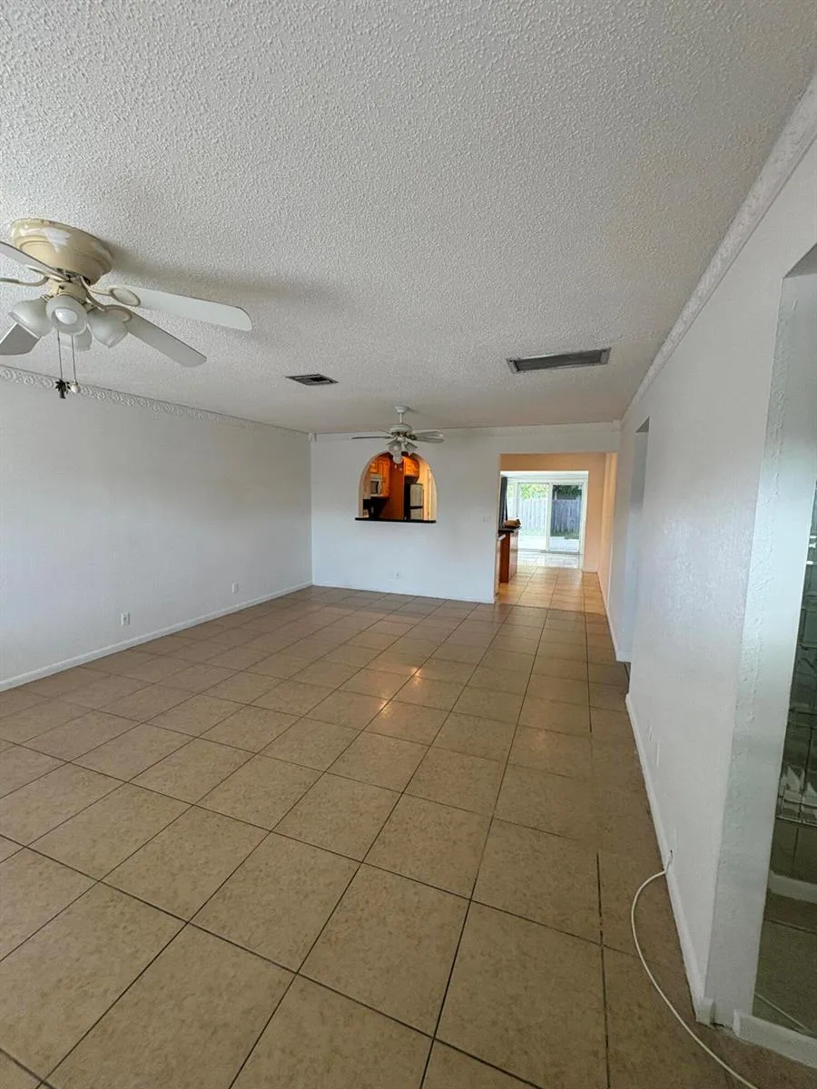 3801 Van Cott Circle West Palm Beach, FL 33403