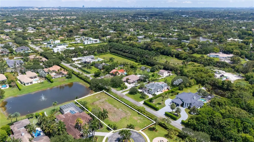 2270 Dorado Ave Davie, FL 33324