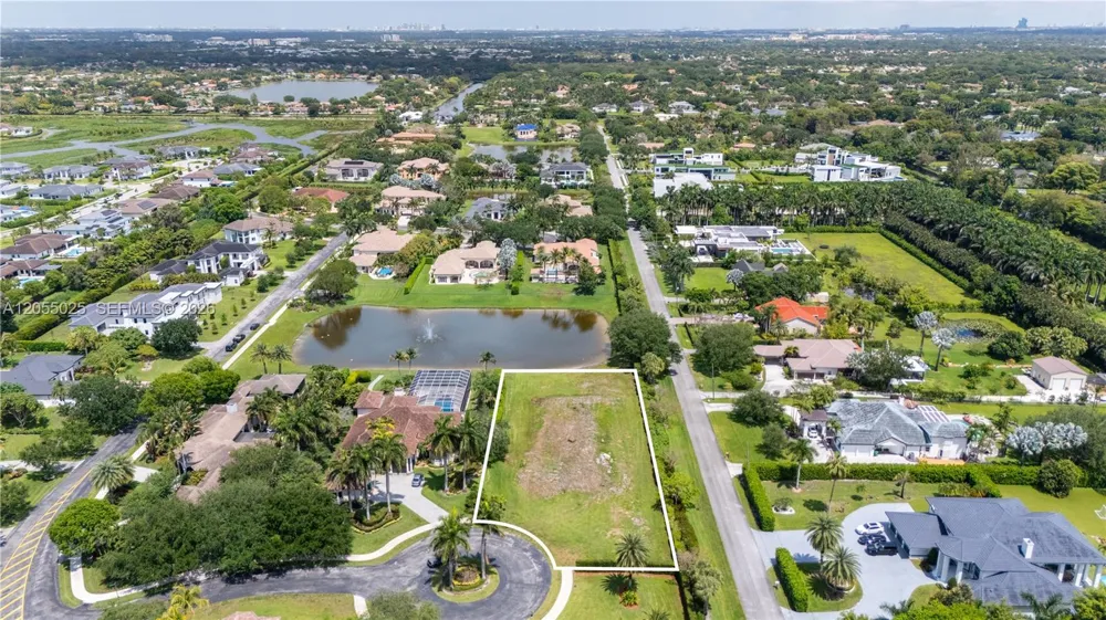 2270 Dorado Ave Davie, FL 33324