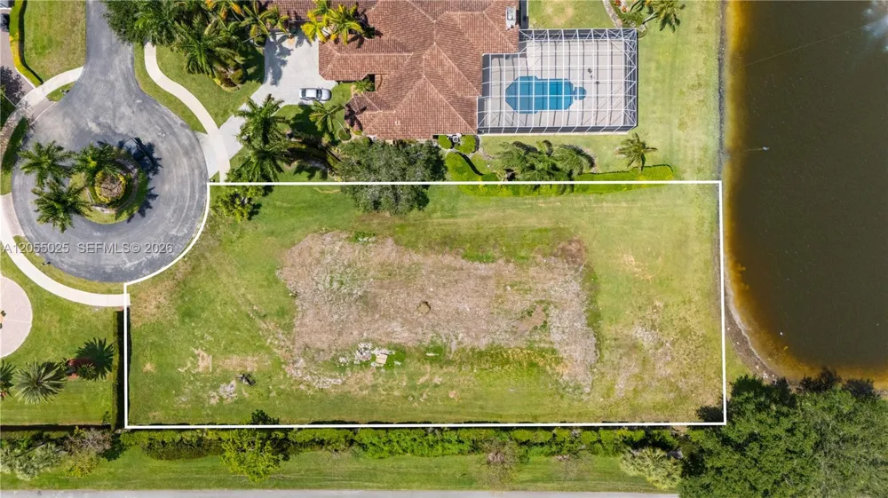2270 Dorado Ave Davie, FL 33324