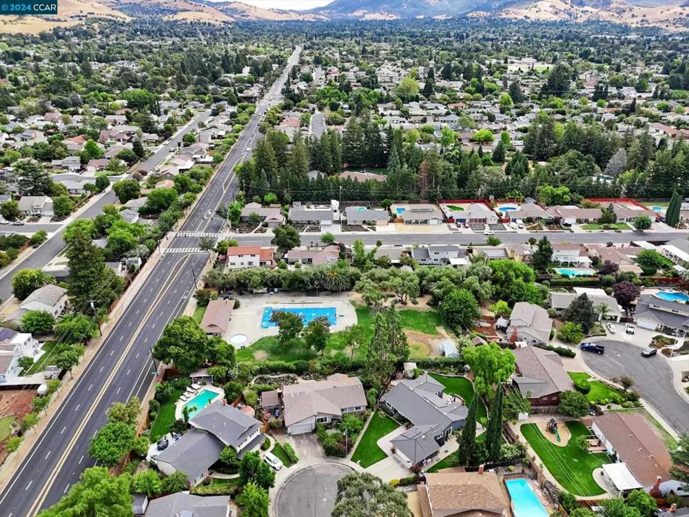 4554 Concord Blvd Concord, CA 94521
