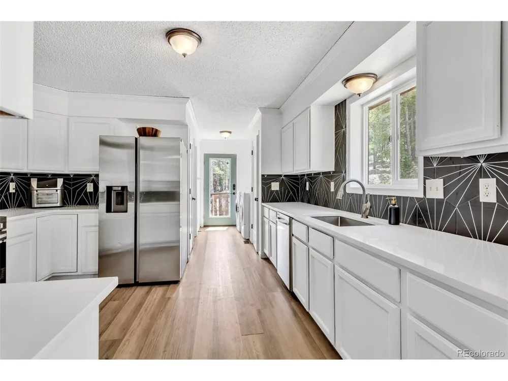 255 Divide View Drive Golden, CO 80403