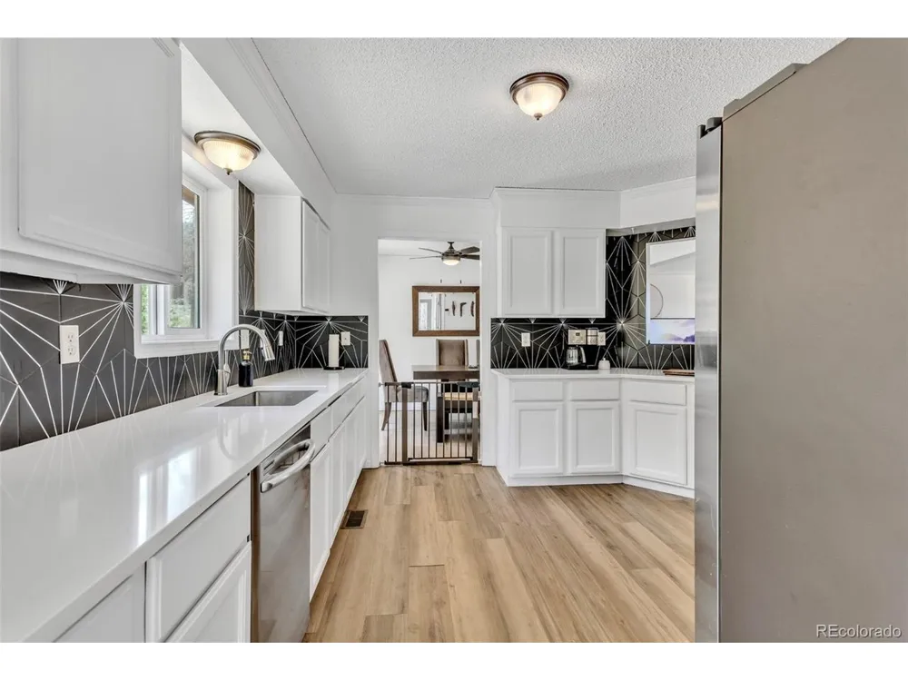 255 Divide View Drive Golden, CO 80403