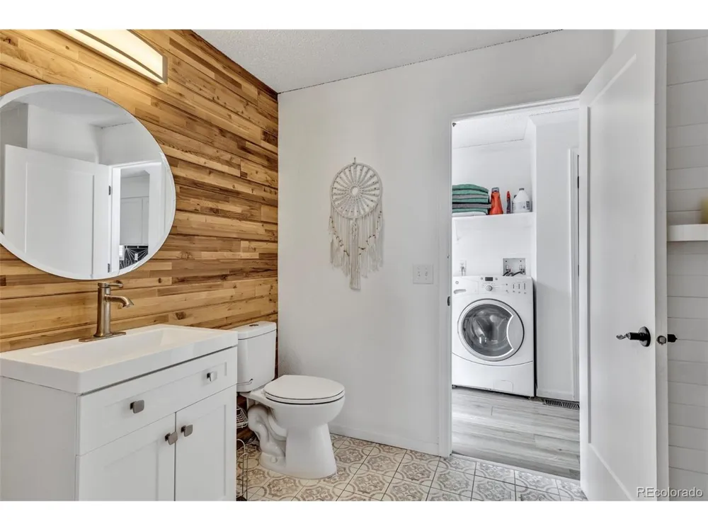 255 Divide View Drive Golden, CO 80403