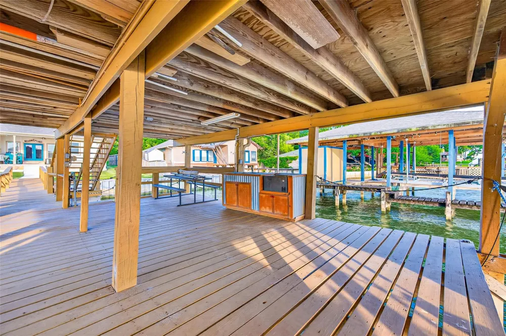 200 Little Dove Livingston, TX 77351