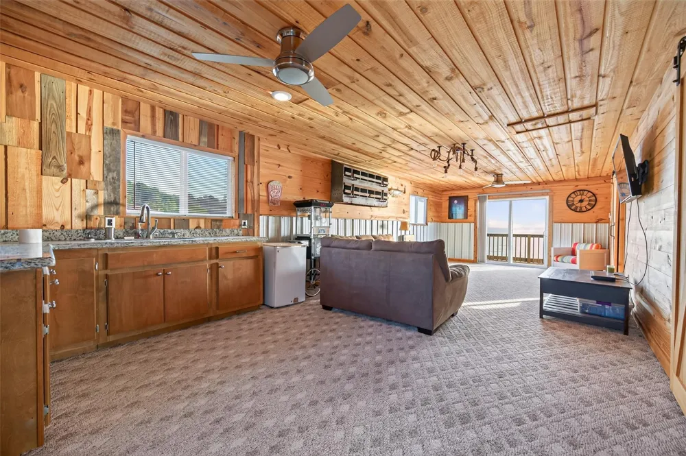 200 Little Dove Livingston, TX 77351